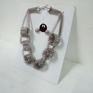 Deja Vous Jewelry - NWT Silver Statement Necklace Set Deja Vous Jewelry - NWT Silver Statement Necklace Set